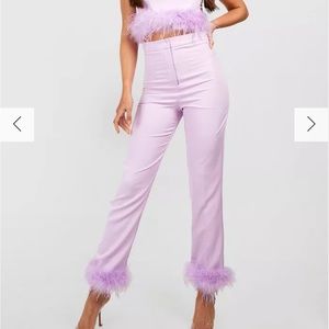 💜 NWT BOOHOO FEATHER TRIM PANTS IN LILAC 💜
